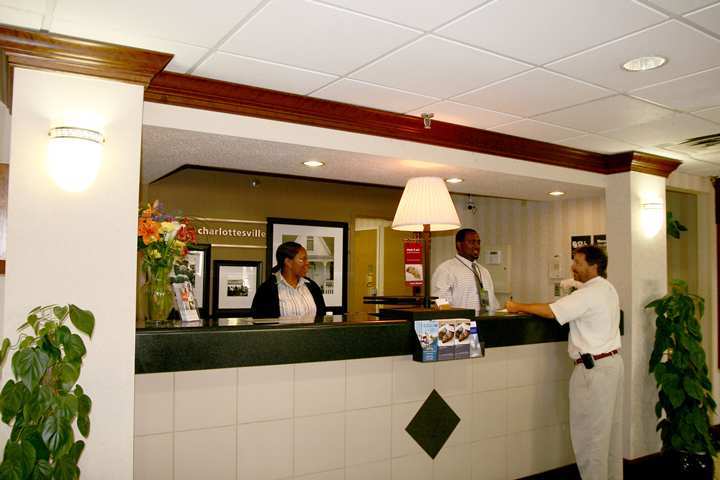 Hampton Inn Charlottesville Interiér fotografie